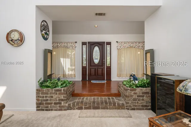 $995,000 | 27 Barony Lane, Hilton Head Island, SC 29928