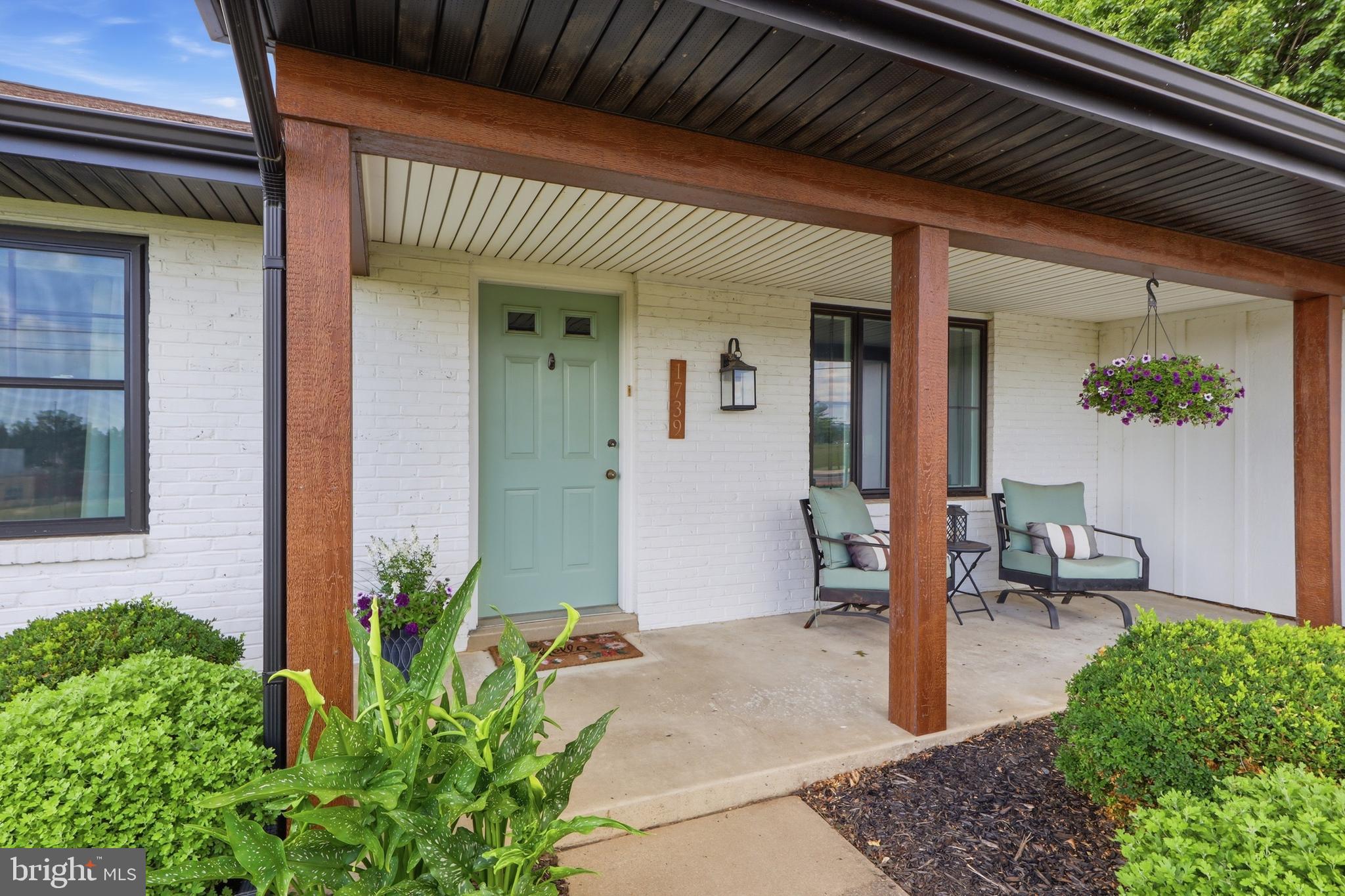 1739 Pioneer Road Lancaster, PA 17602 - Photo 6 of 55