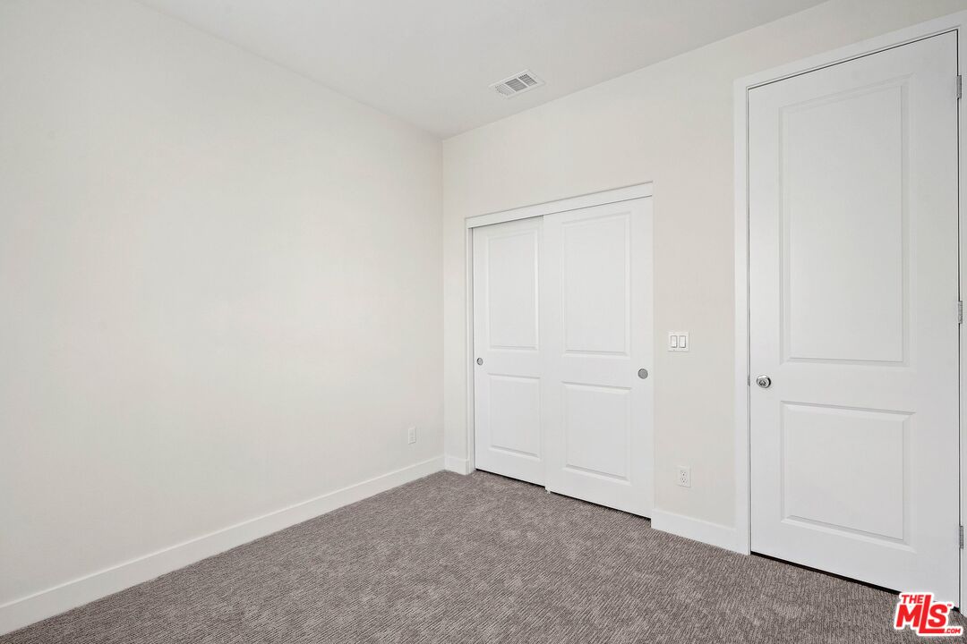 659 Daniel Freeman Circle Inglewood, CA 90301 - Photo 22 of 34 a view of an empty room