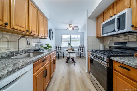 $459,999 | 64 Storm Drive, Holtsville, NY 11742