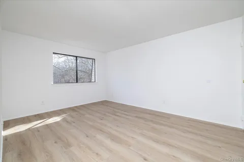 $459,999 | 64 Storm Drive, Holtsville, NY 11742