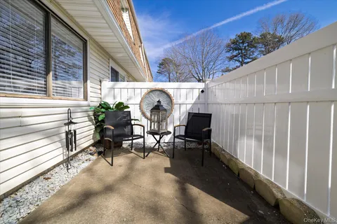 $459,999 | 64 Storm Drive, Holtsville, NY 11742