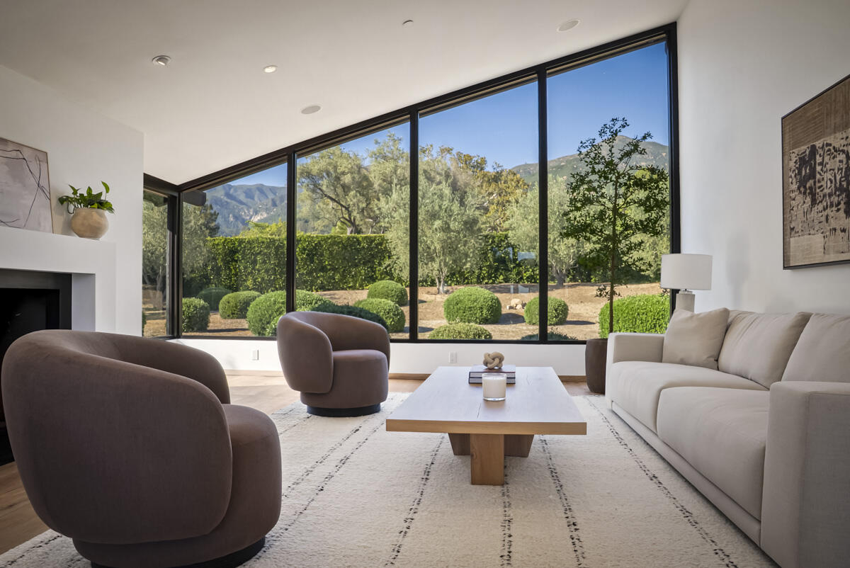 1190 Garden Lane Montecito, CA 93108 - Photo 5 of 43 .