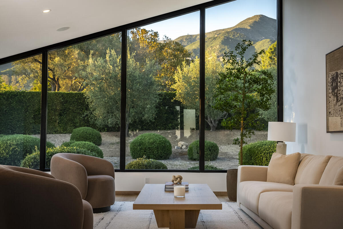 1190 Garden Lane Montecito, CA 93108 - Photo 6 of 43 .