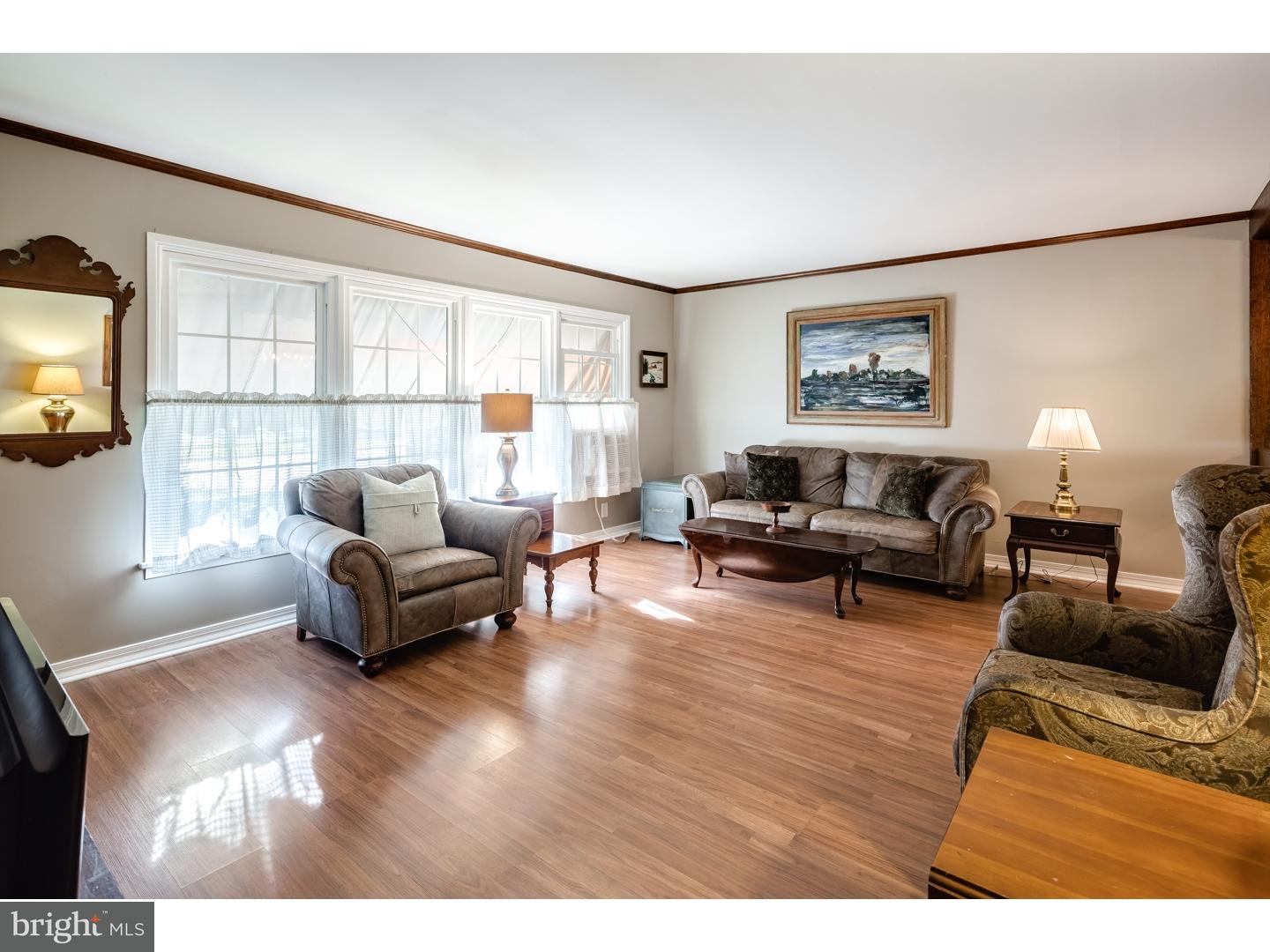 2 Haven Road Levittown, PA 19056 - Photo 3 of 20 Living Room