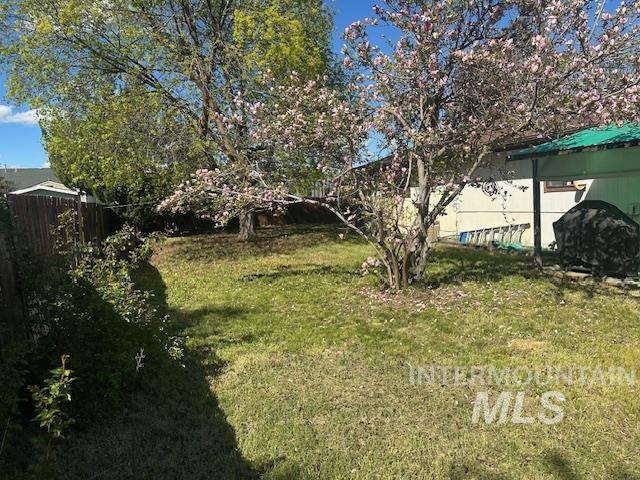 601 Riggs Avenue Emmett, ID 83617 - Photo 32 of 46 View of yard