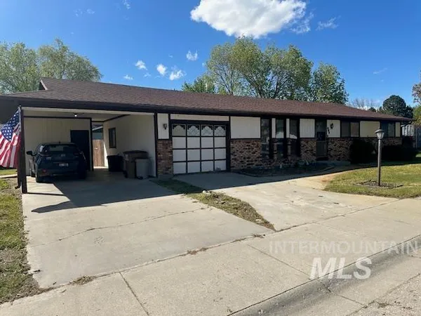 $360,000 | 601 Riggs Avenue, Emmett, ID 83617