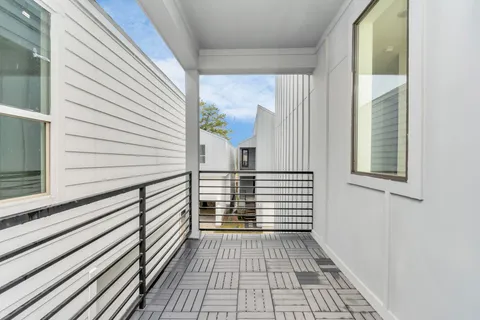 $339,900 | 5616 Savyon Drive, Houston, TX 77091