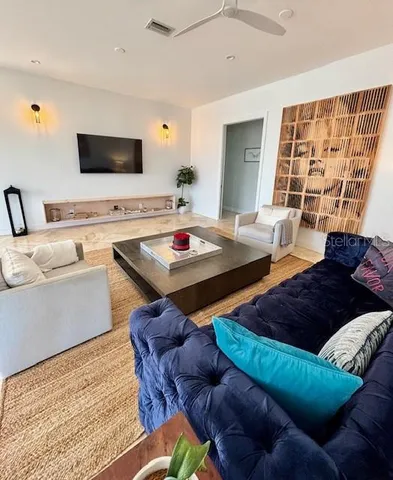 $5,500 | 3203 East De Bazan Ave Street, St. Petersburg, FL 33706