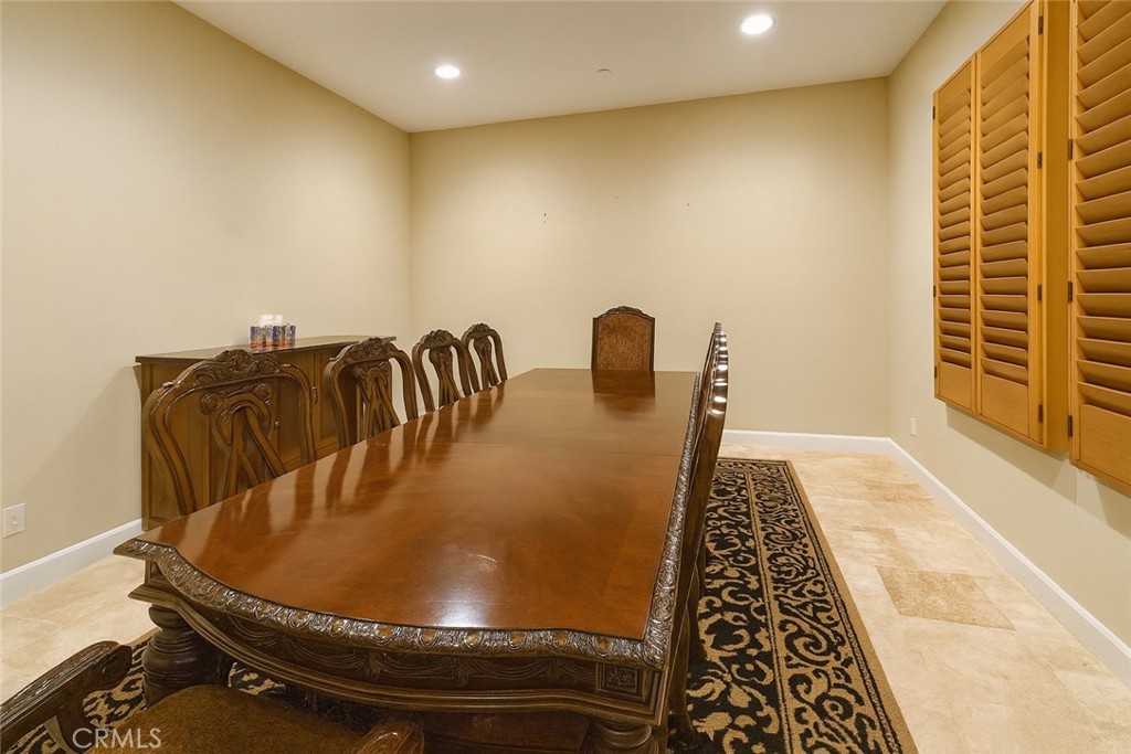 20 Tenderfoot Irvine, CA 92602 - Photo 7 of 26 a bathroom with a bathtub
