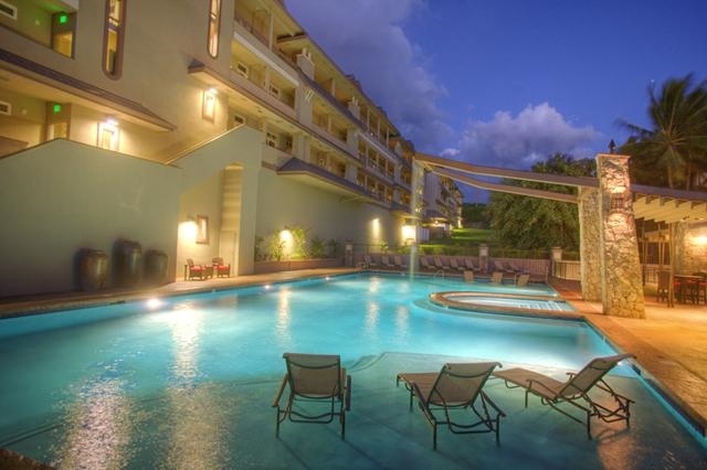 3710 Lower Honoapiilani Road, Unit F44 Lahaina, HI 96761 - Photo 15 of 17 a view of a swimming pool and dining room