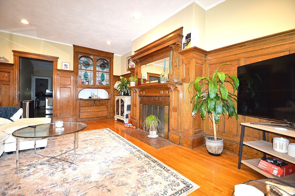 1793 Beacon Street, Unit 5 Brookline, MA 02445 - Photo 4 of 13