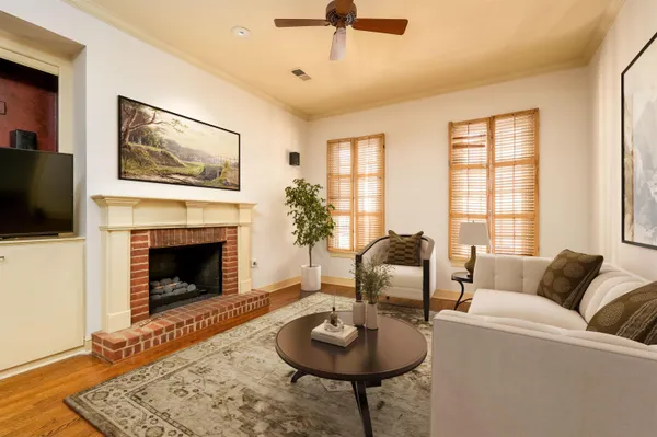 $675,000 | 805 Harbor Isle Circle West, Memphis, TN 38103