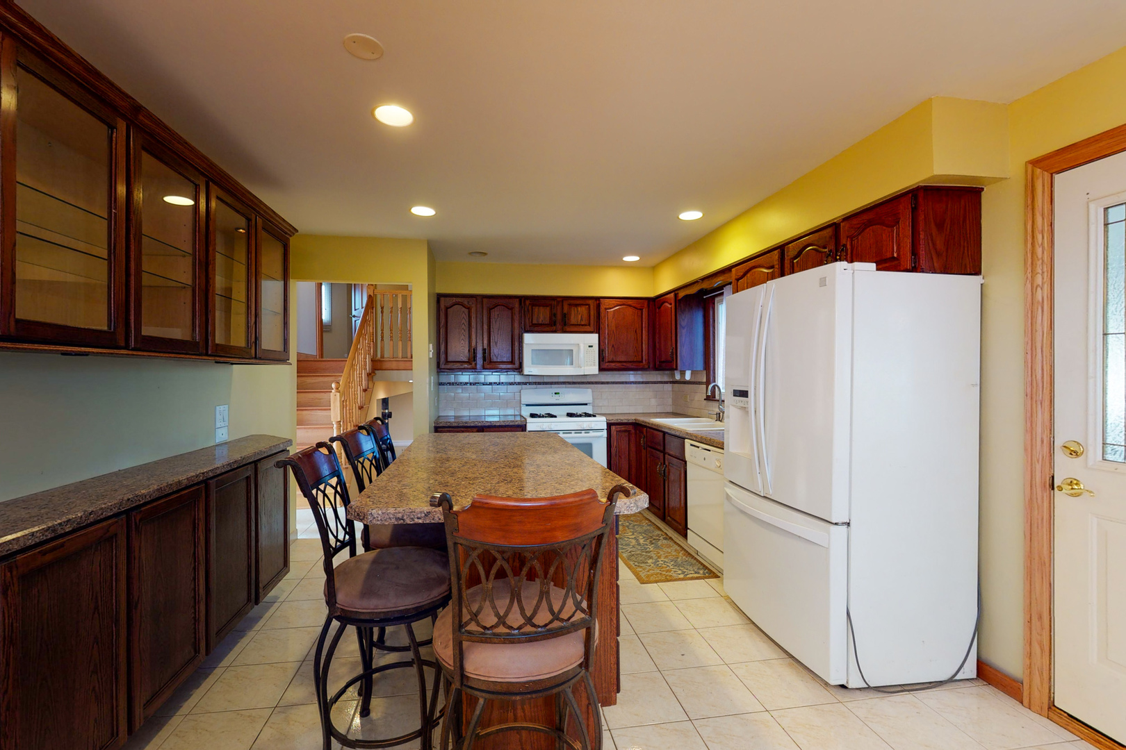 936 Surrey Road Addison, IL 60101 - Photo 8 of 26