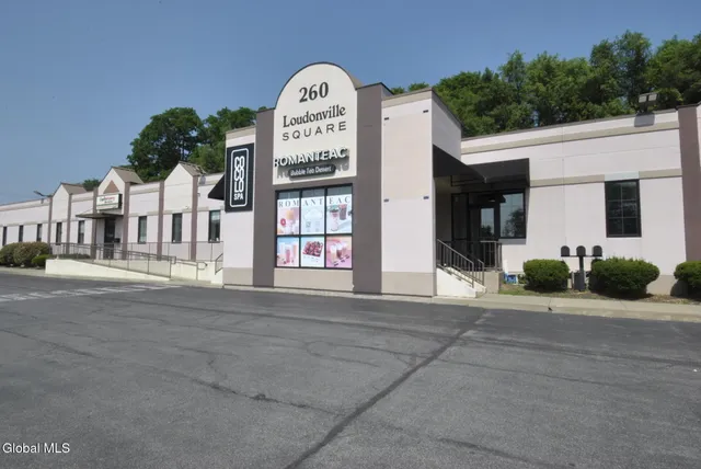 $2,200 | 260 Osborne Road, Colonie, NY 12211