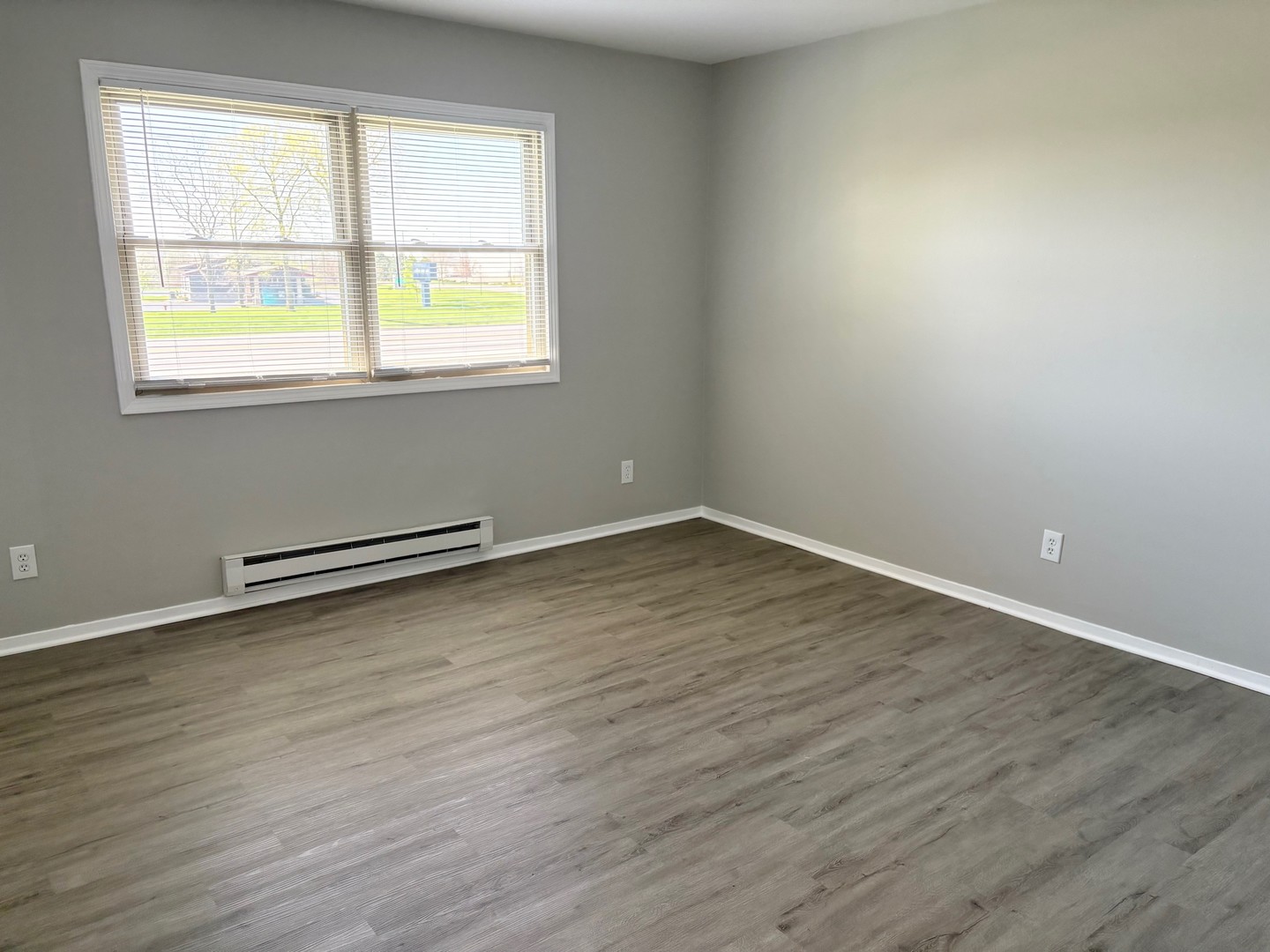 724 Oakton Road Montgomery, IL 60538 - Photo 7 of 17