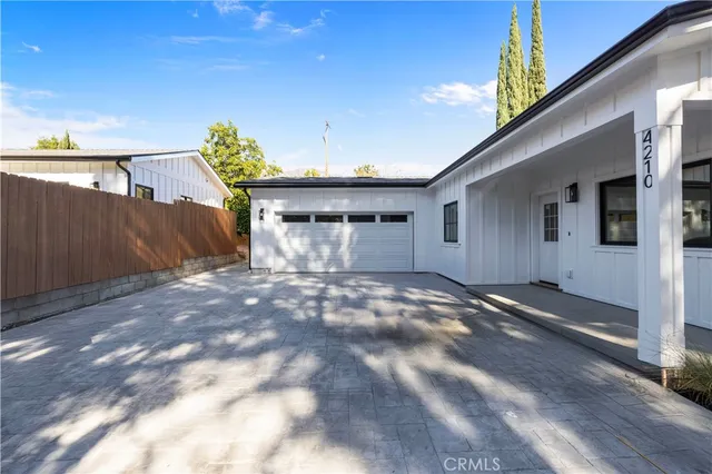 $1,895,000 | 4210 New York Avenue, La Crescenta, CA 91214