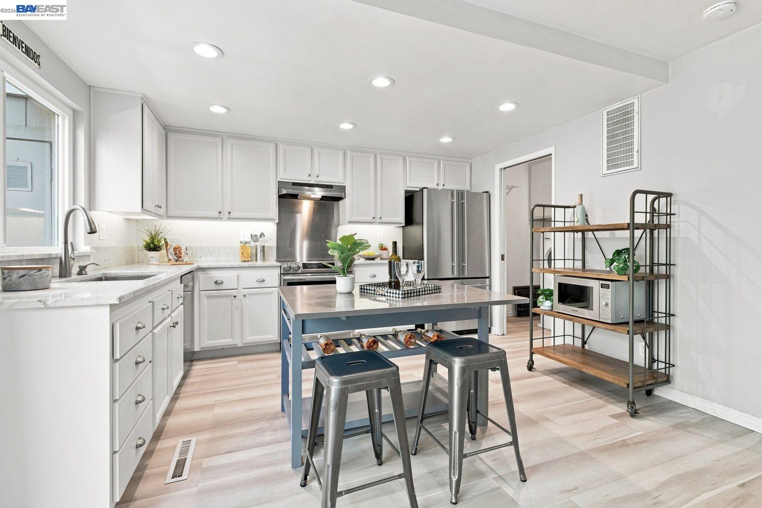 1305 Waterfall Way Concord, CA 94521 - Photo 15 of 53 Gallery Image 15