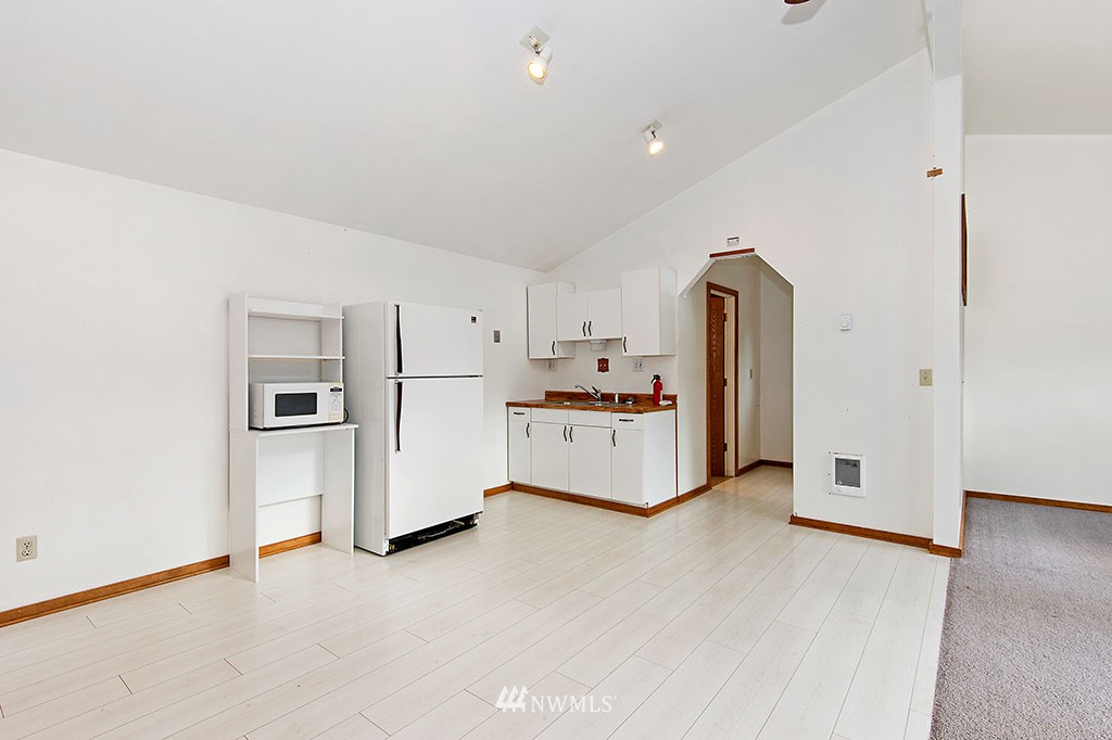 22395 Foss Road Northeast Poulsbo, WA 98370 - Photo 12 of 16 Gallery Image 12