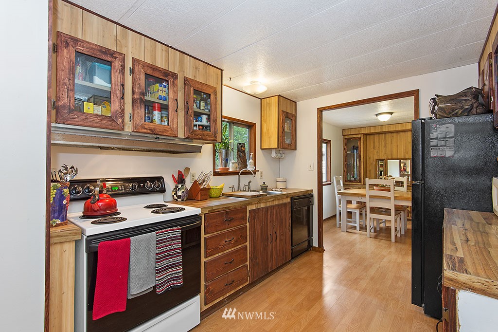 22395 Foss Road Northeast Poulsbo, WA 98370 - Photo 6 of 16 Gallery Image 6