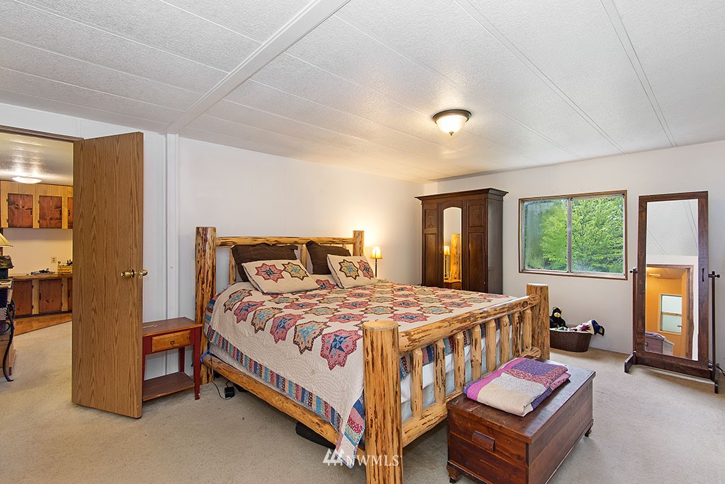 22395 Foss Road Northeast Poulsbo, WA 98370 - Photo 8 of 16 Gallery Image 8