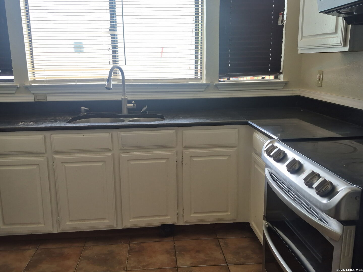 7014 Hickory Ridge Drive Converse, TX 78109 - Photo 13 of 25