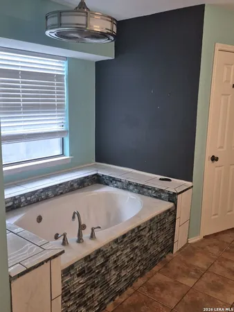 $2,000 | 7014 Hickory Ridge Drive, Converse, TX 78109