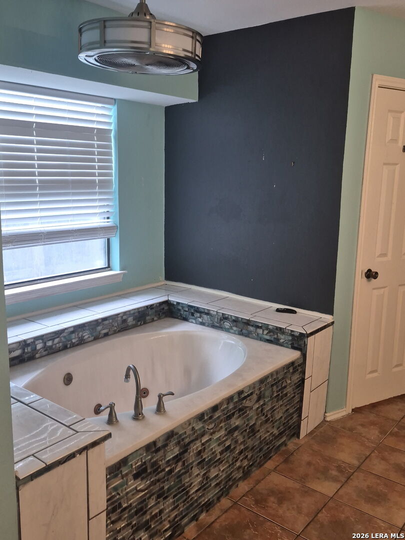 7014 Hickory Ridge Drive Converse, TX 78109 - Photo 9 of 25