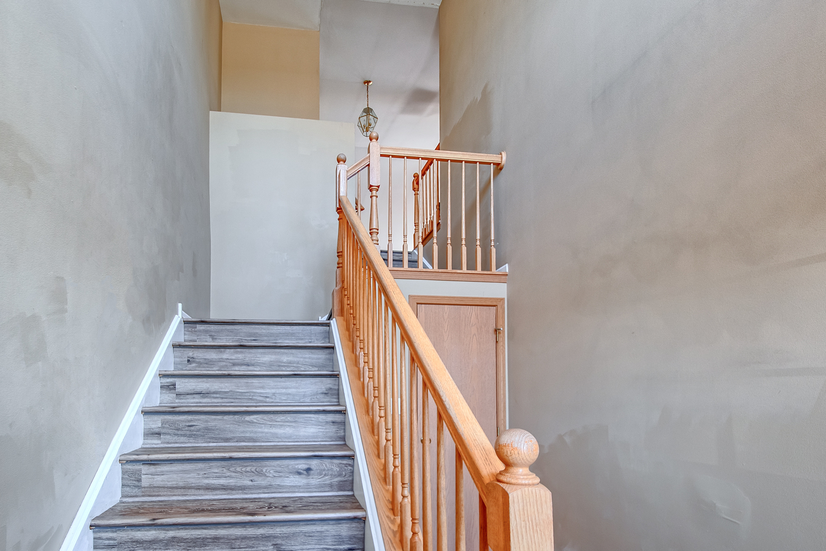 545 North Fox Trail Round Lake, IL 60073 - Photo 12 of 15 a view of entryway