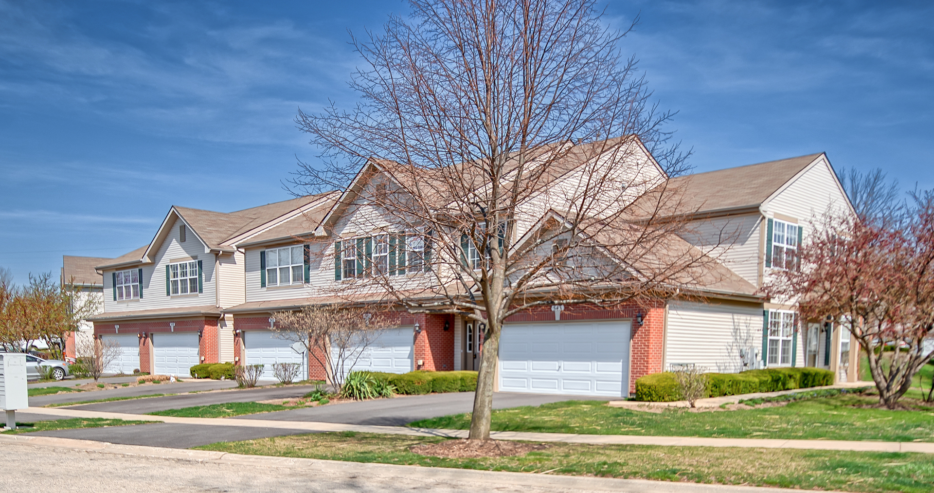 545 North Fox Trail Round Lake, IL 60073 - Photo 2 of 15 a front view of a house with a yard