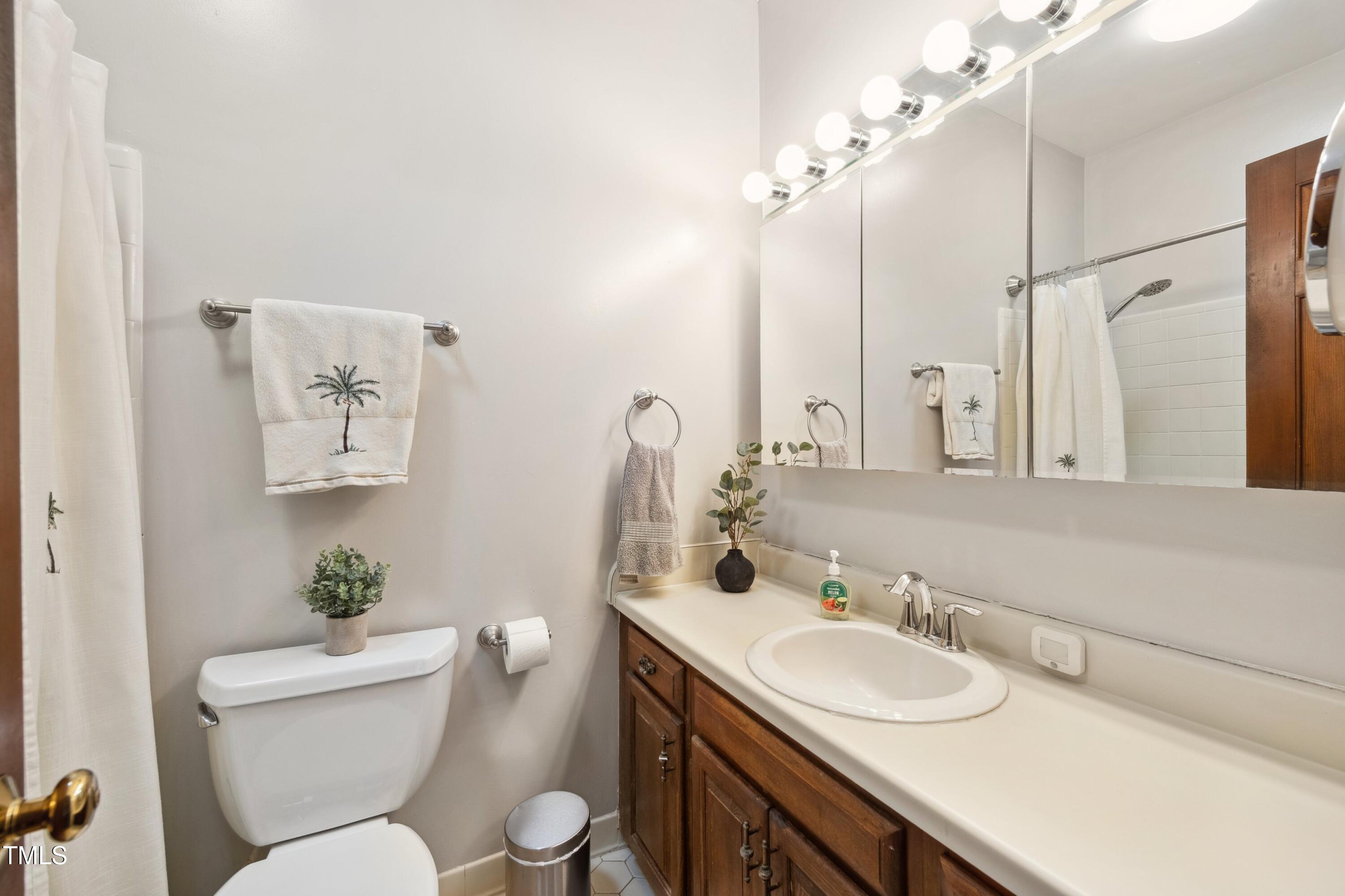 918 Albany Court Raleigh, NC 27615 - Photo 19 of 24 ONE_4013