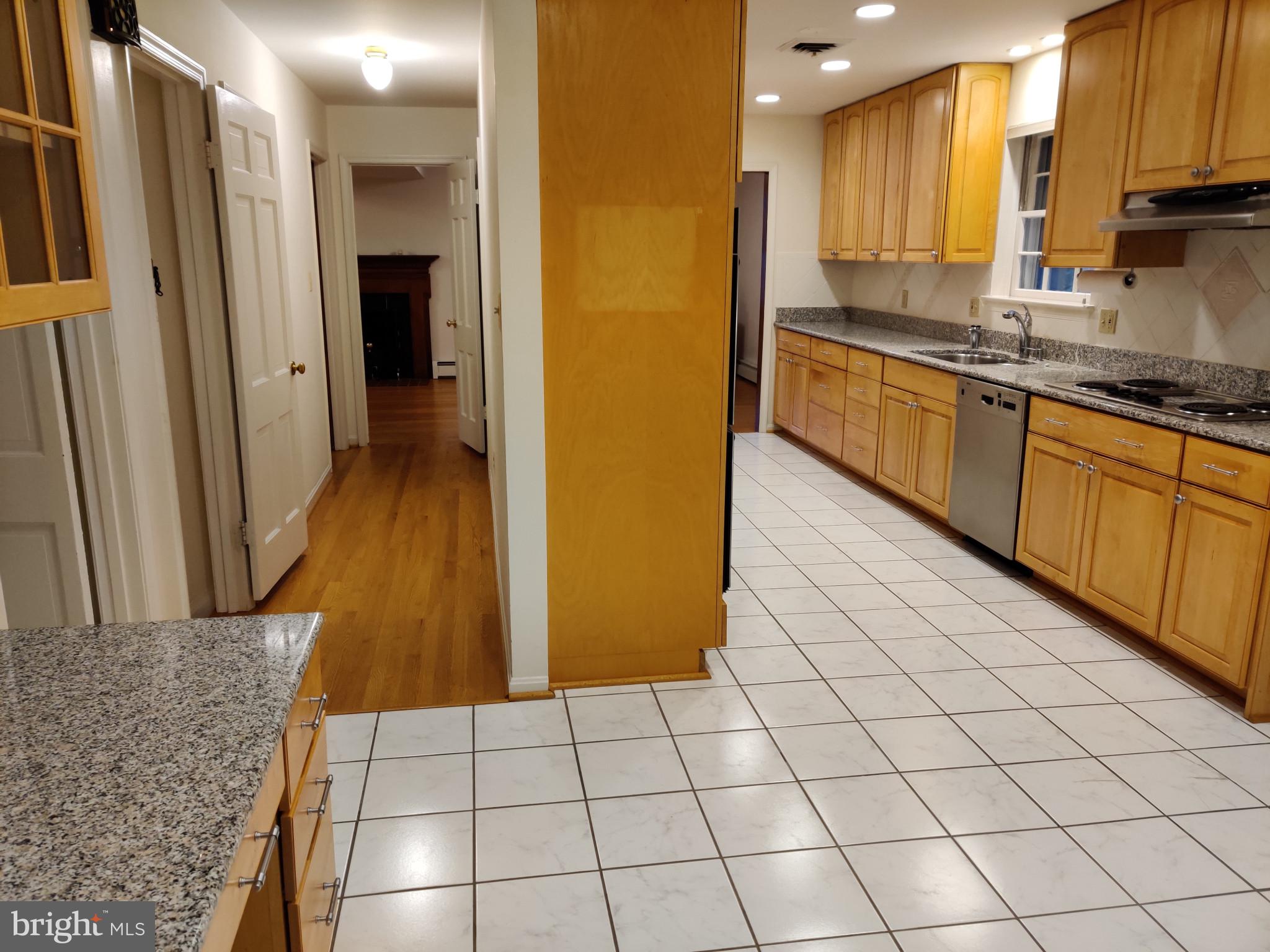 6013 Claiborne Drive McLean, VA 22101 - Photo 7 of 44