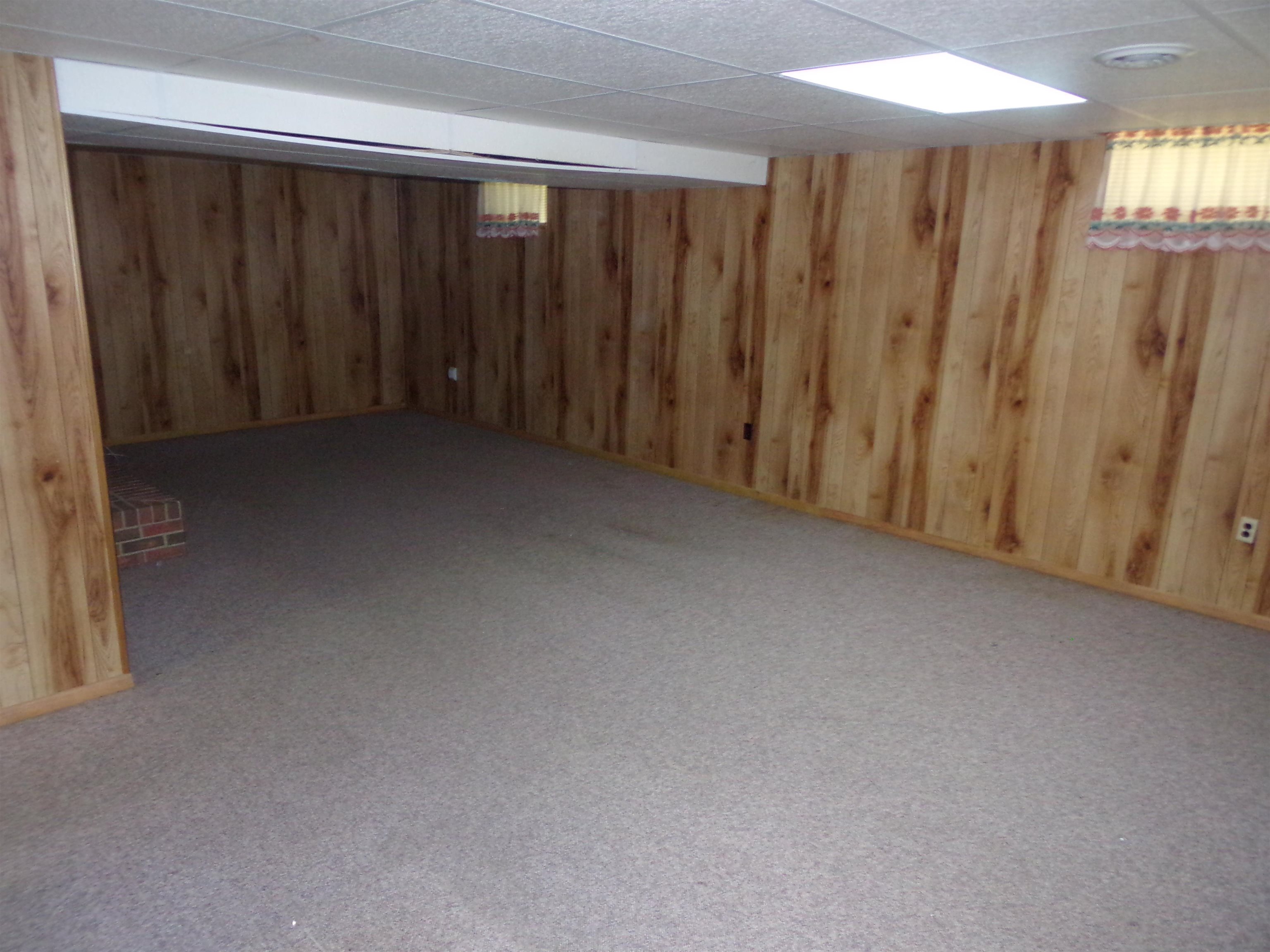 1728 Rockfish Road Waynesboro, VA 22980 - Photo 29 of 42 a view of hallway with window