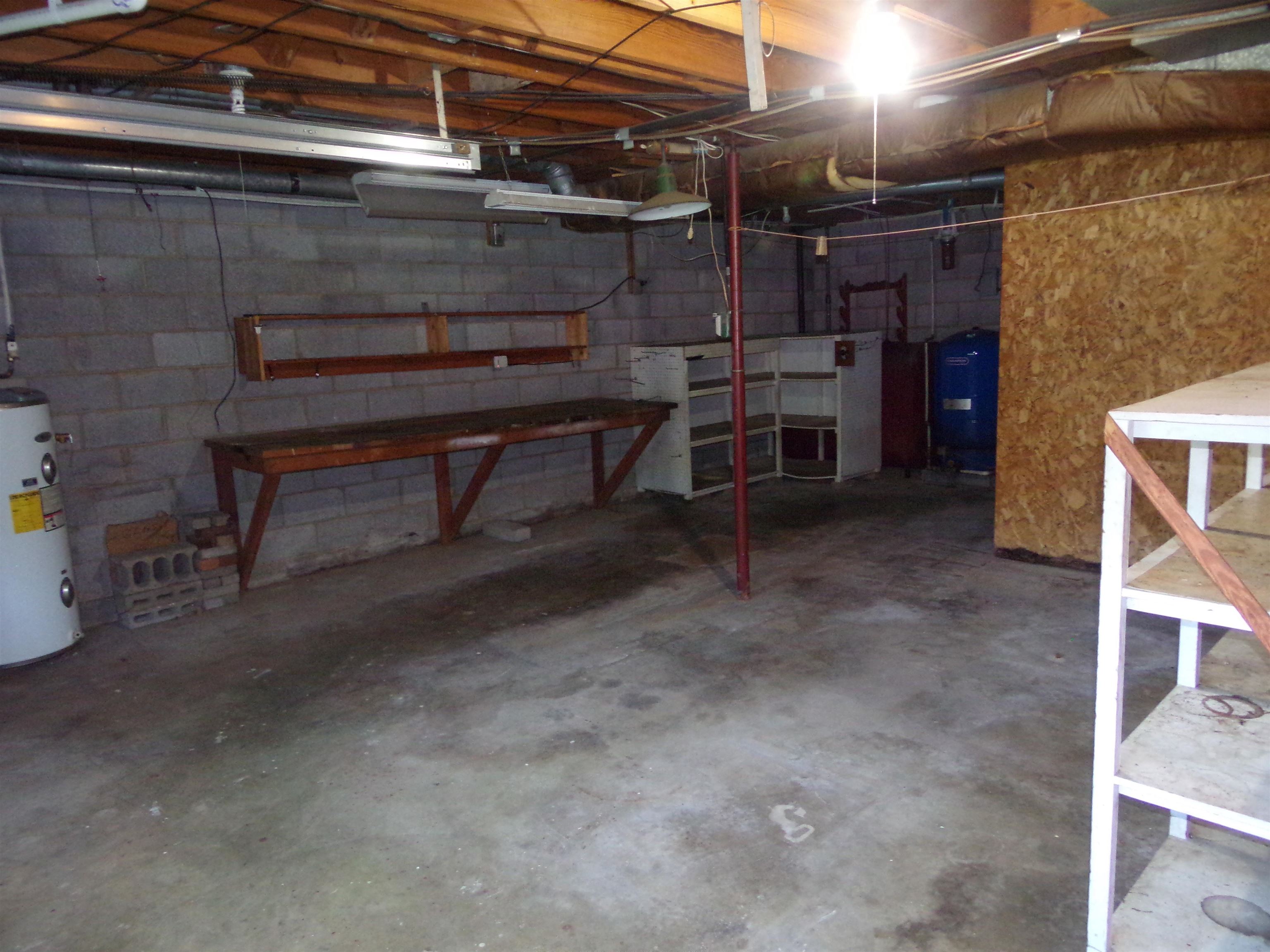 1728 Rockfish Road Waynesboro, VA 22980 - Photo 38 of 42 a view of a room with racks