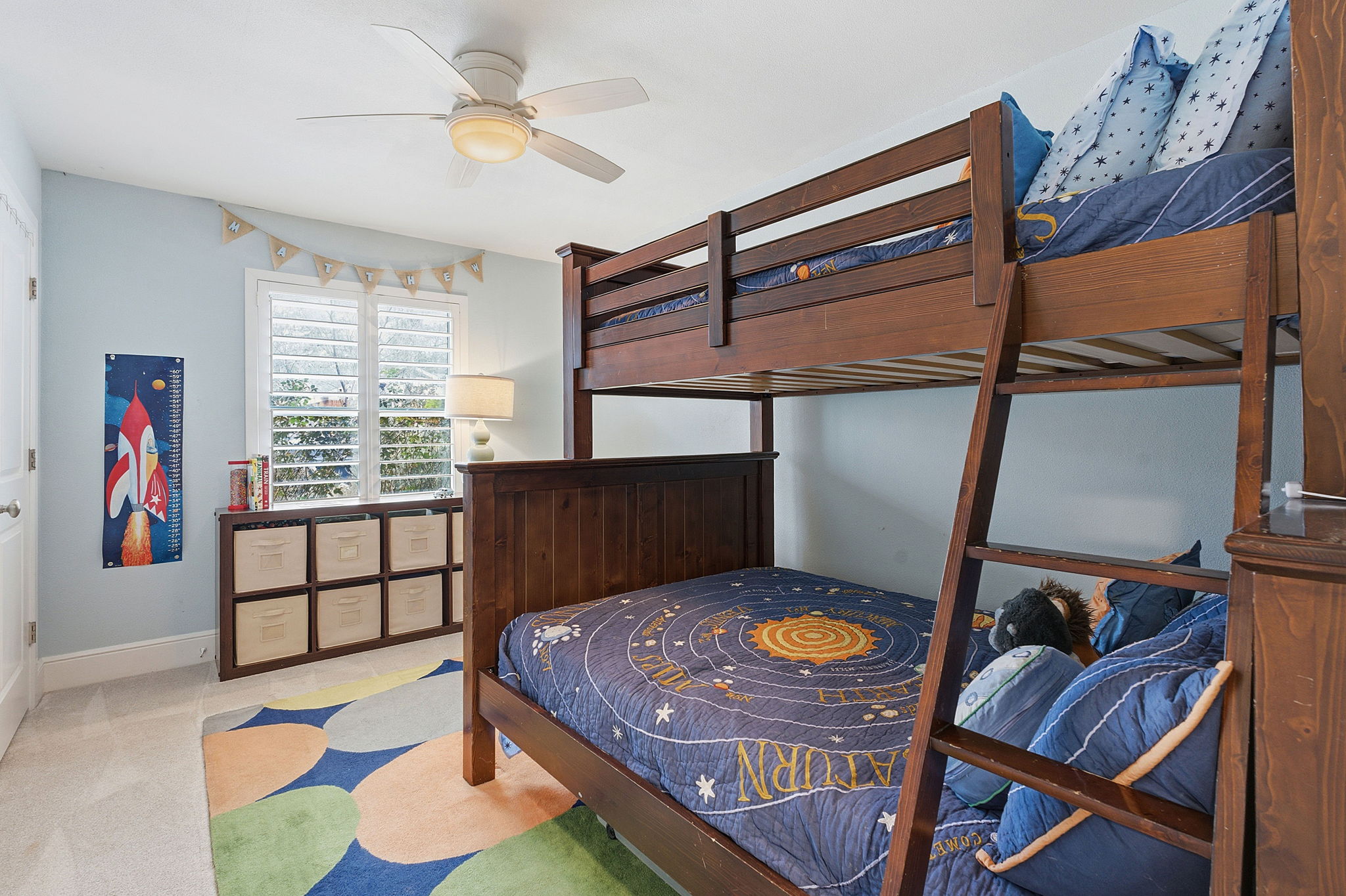 6809 Pioneer Place Austin, TX 78757 - Photo 26 of 33 a view of a livingroom with furniture and window