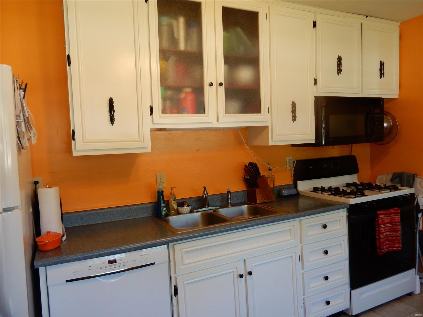 2644 Pontoon Road Granite City, IL 62040 - Photo 14 of 28 Gallery Image 14