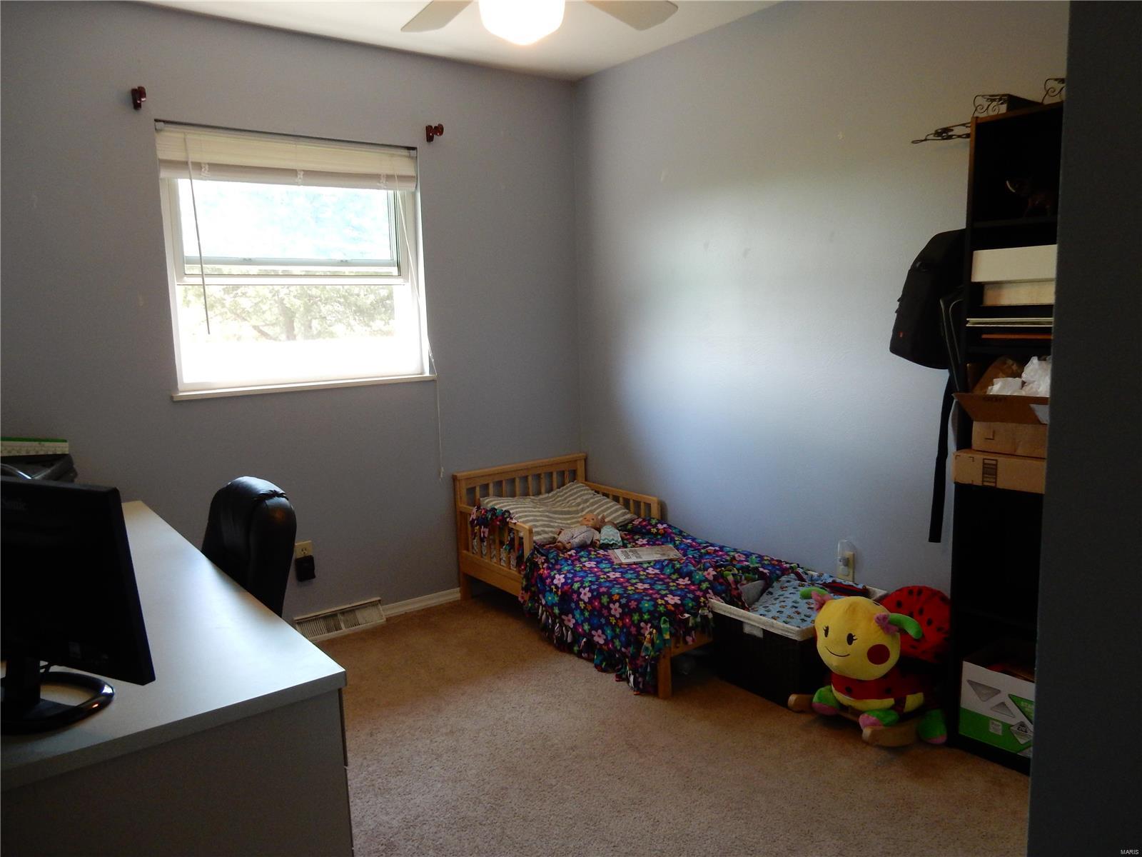 2644 Pontoon Road Granite City, IL 62040 - Photo 18 of 28 Gallery Image 18