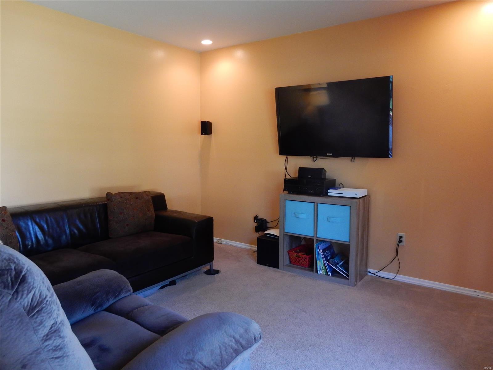 2644 Pontoon Road Granite City, IL 62040 - Photo 4 of 28 Gallery Image 4