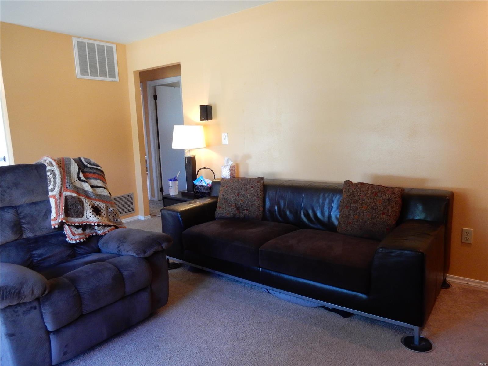 2644 Pontoon Road Granite City, IL 62040 - Photo 6 of 28 Gallery Image 6