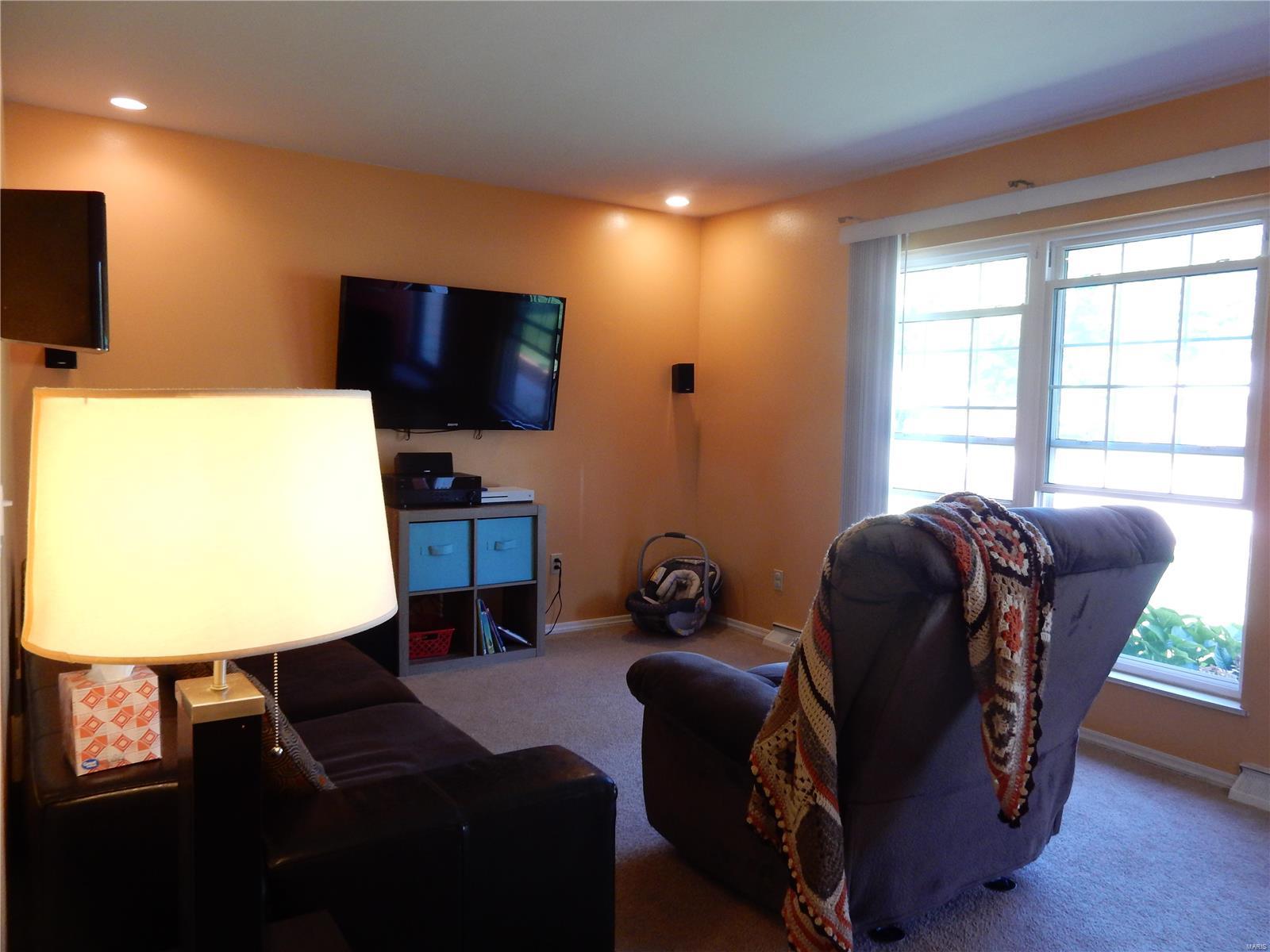 2644 Pontoon Road Granite City, IL 62040 - Photo 7 of 28 Gallery Image 7