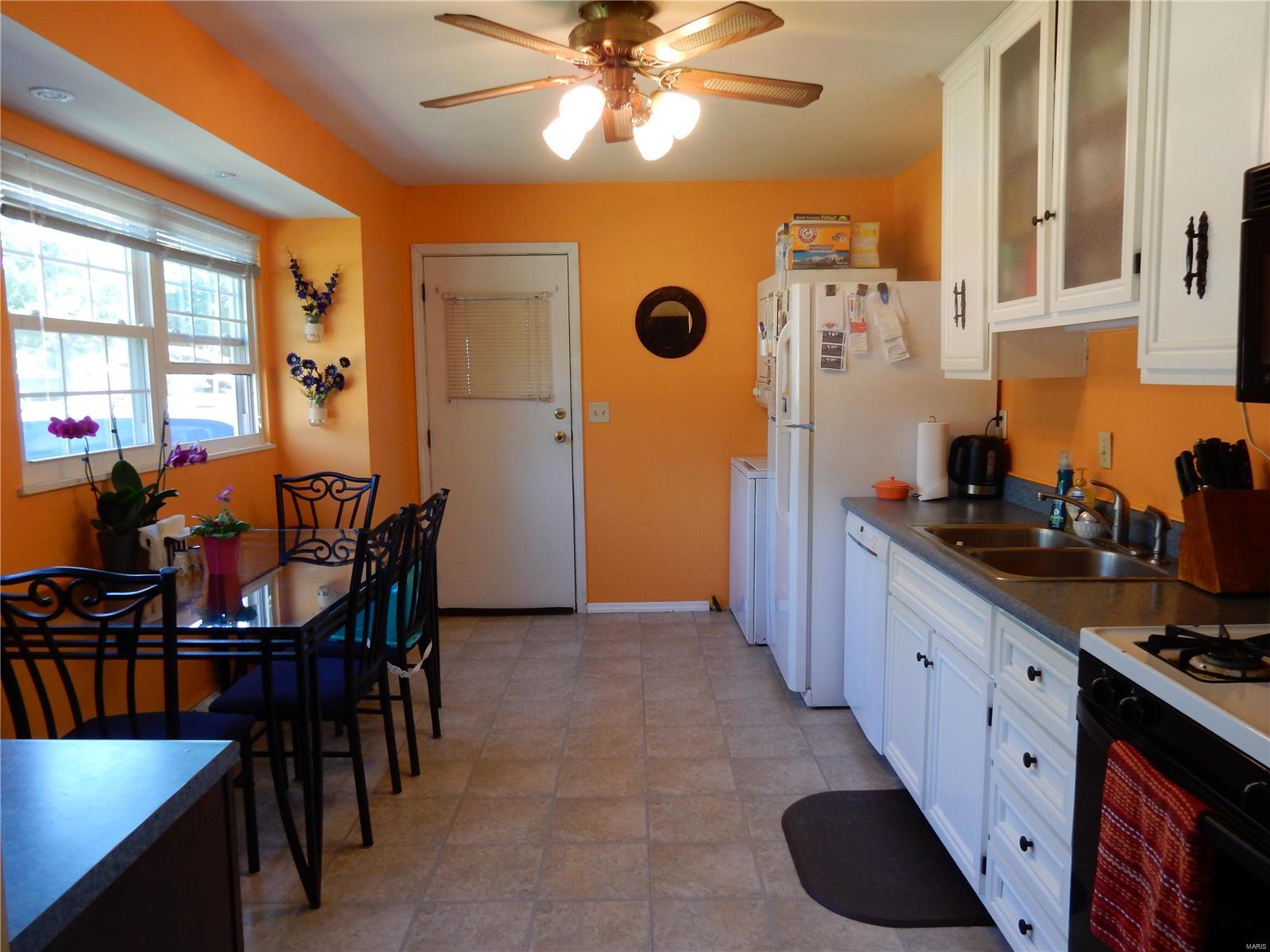 2644 Pontoon Road Granite City, IL 62040 - Photo 10 of 28 Gallery Image 10