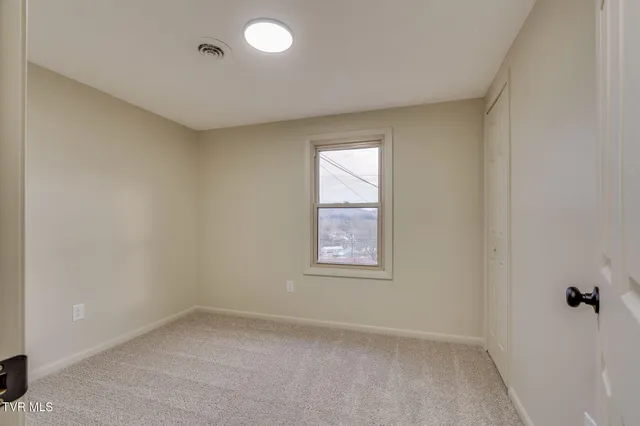 $355,000 | 621 San Antonio Drive, Bristol, TN 37620