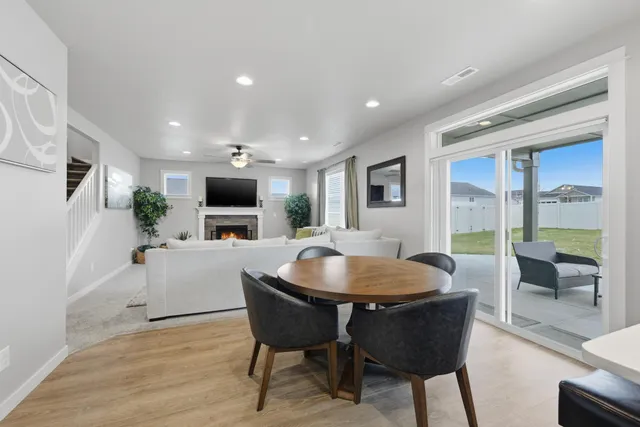 $589,900 | 1724 South Donwood Street, Greenacres, WA 99016