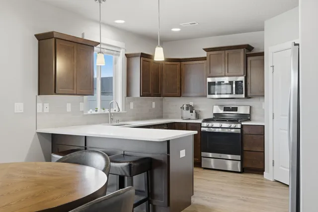 $589,900 | 1724 South Donwood Street, Greenacres, WA 99016