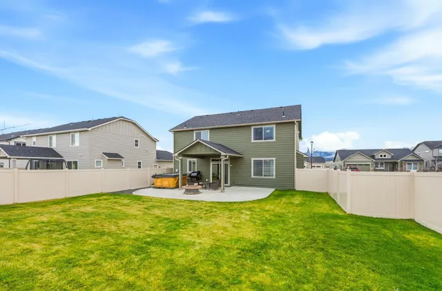 $589,900 | 1724 South Donwood Street, Greenacres, WA 99016