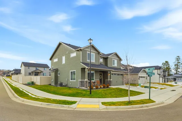 $589,900 | 1724 South Donwood Street, Greenacres, WA 99016