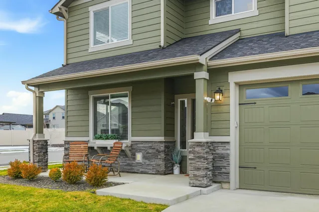 $589,900 | 1724 South Donwood Street, Greenacres, WA 99016