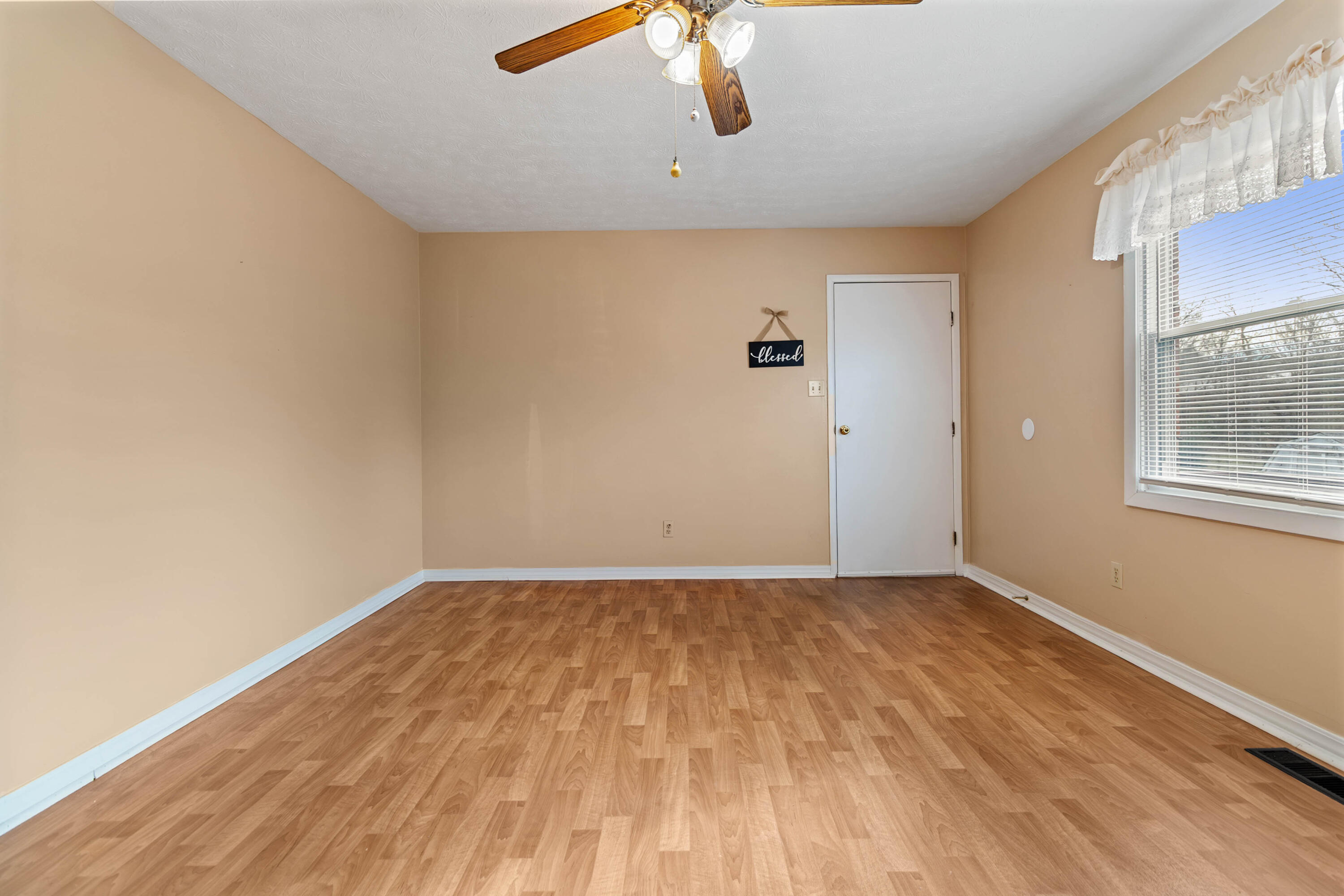 209 Salter Road Berea, KY 40403 - Photo 12 of 30 012 (2)