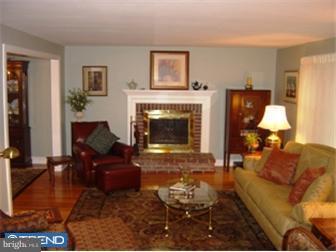 154 Walker Road Wayne, PA 19087 - Photo 3 of 12