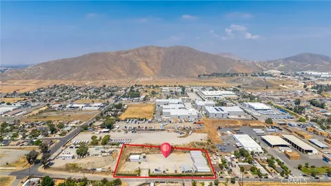 $6,489,000 | 2725 Hall Avenue, Jurupa Valley, CA 92509